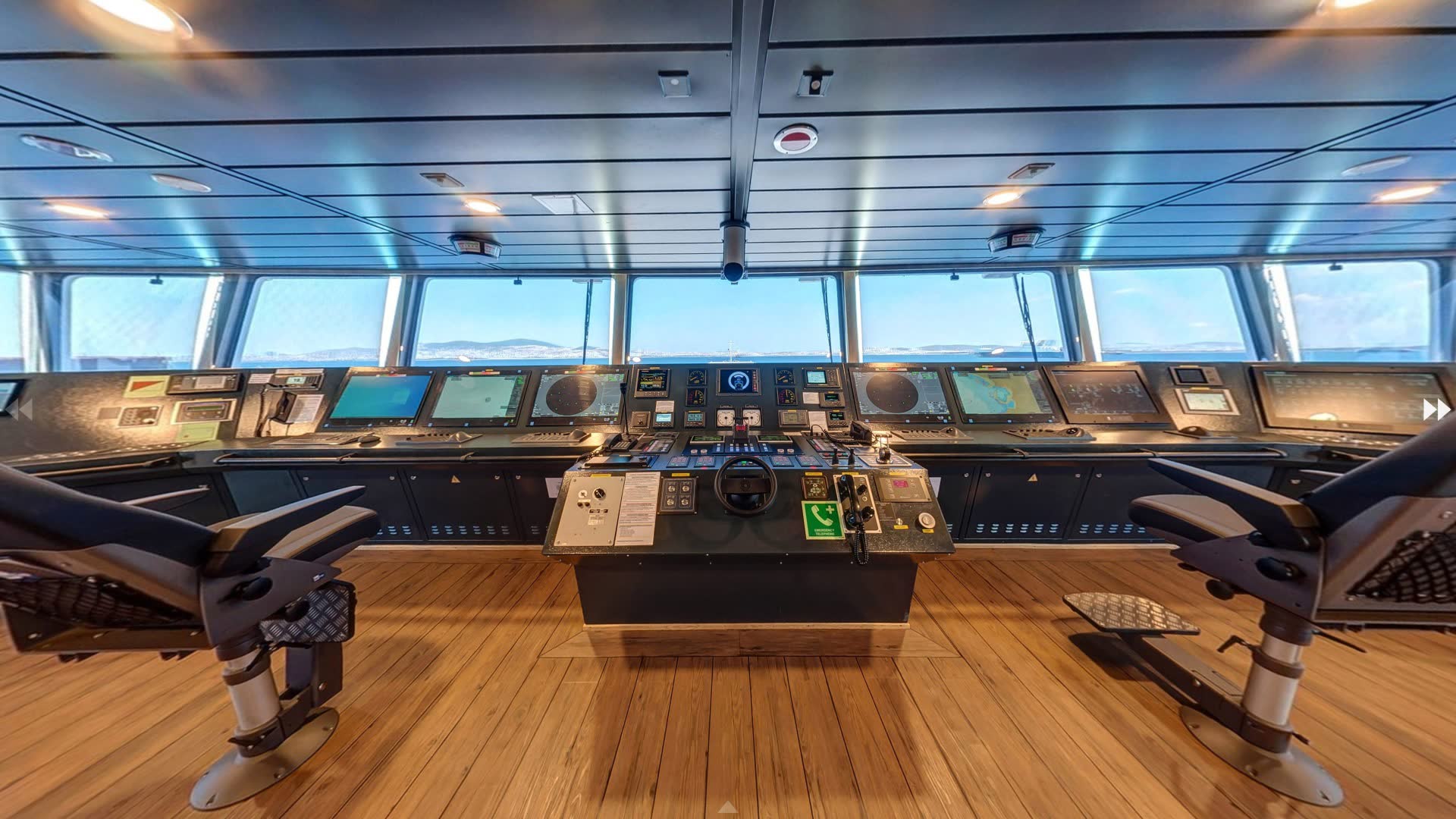 360 sanal tur örneği — Misha Ship gemi kaptan köşkü